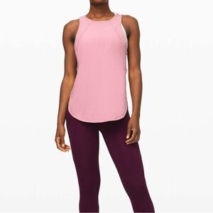 Lululemon Pink taupe tank top size 6 close the distance Perforated design